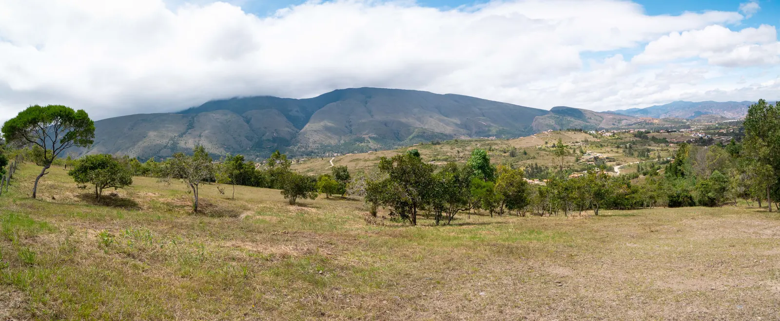 Vista del valle de Villa de Leyva desde el lote